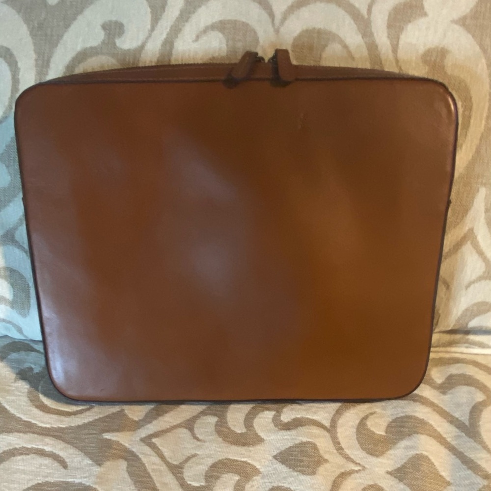 Mark Graham Elegant Tan Leather Laptop B ag - Picture 4 of 7
